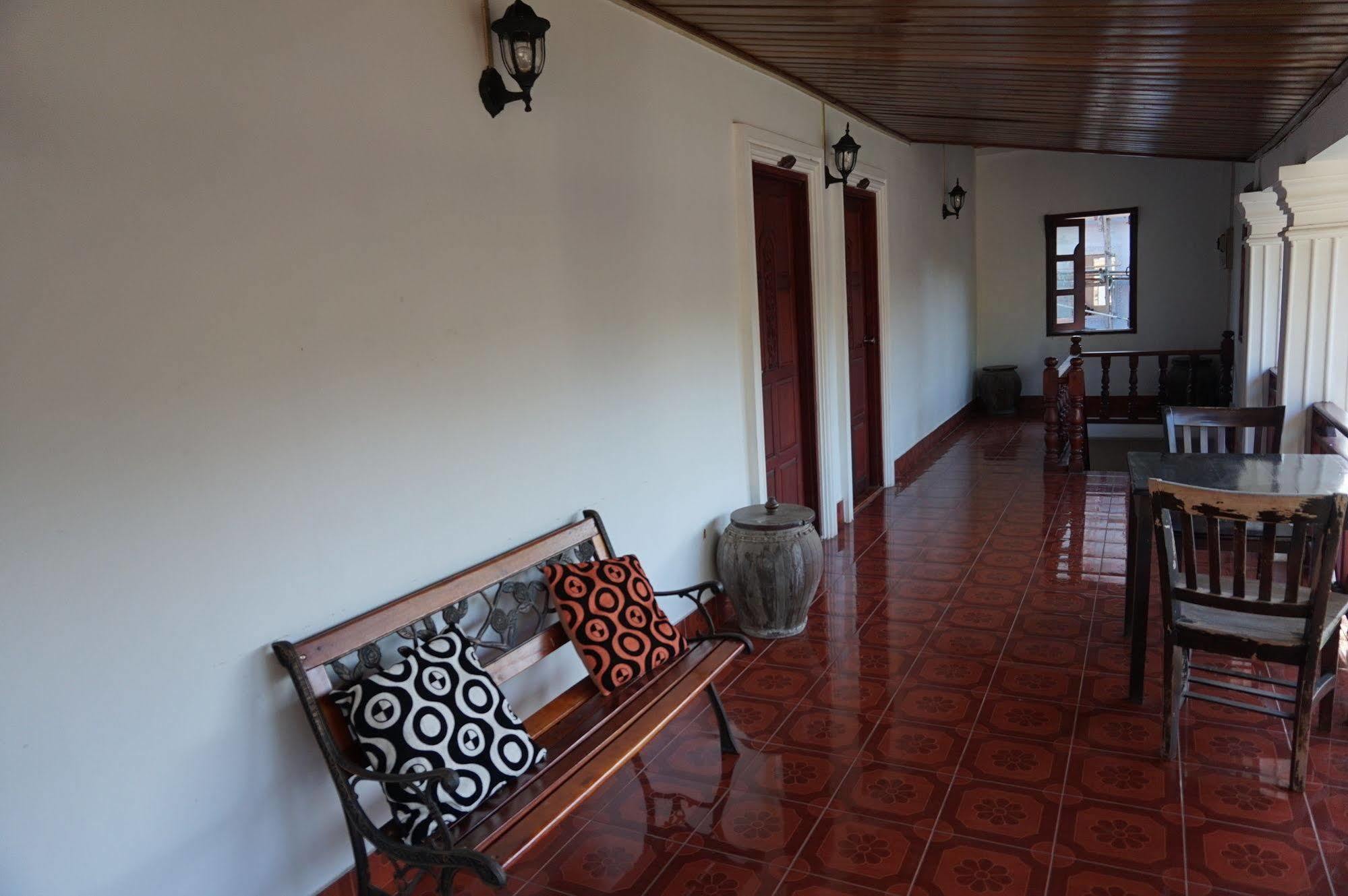 Mani Home Luang Prabang Exterior photo